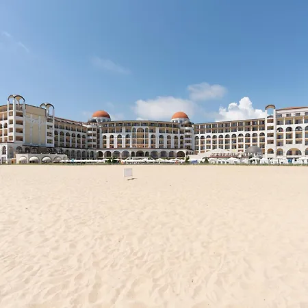 Alua Helios Bay فندق ابزور
