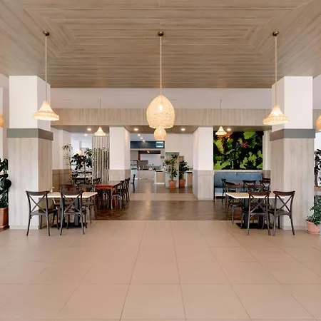 Alua Helios Bay 4* ابزور