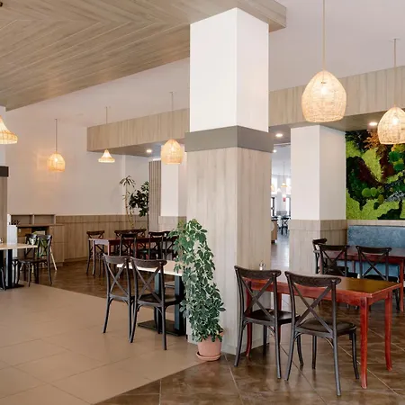فندق Alua Helios Bay 4*