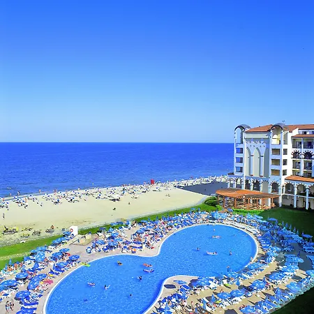 Alua Helios Bay 4* ابزور